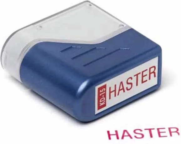 Deskmate Stempel Haster rød tekst