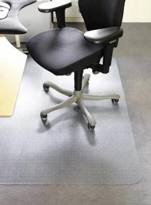 Stoleunderlag 120x150cm m/pigge m/lige kant 1,8mm