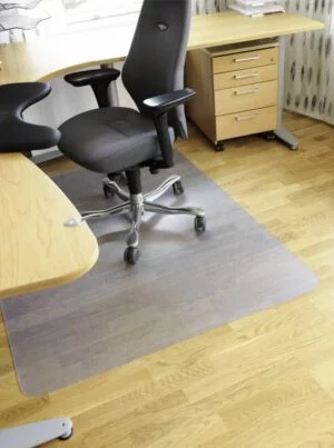 Stoleunderlag 120x150cm u/pigge m/lige kant 1,8mm